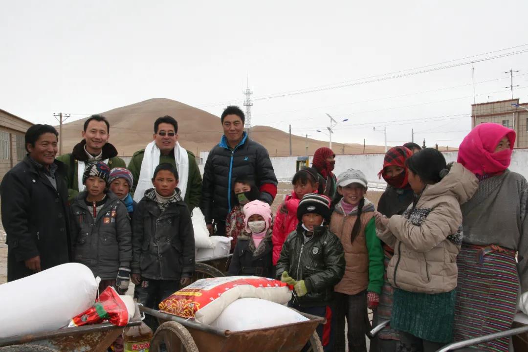 获取资料  签署协议  实施对接在医学界,平均海拔5000米的双湖,属极高