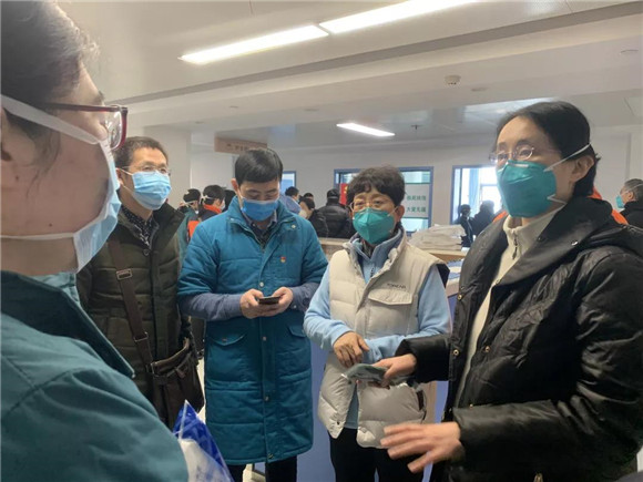 2072895616.jpg 2072895616.jpg